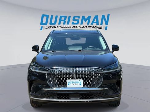 Used 2025 Lincoln Aviator AWD image 6