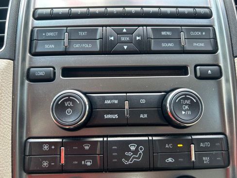 Used 2011 Ford Taurus Limited FWD image 16
