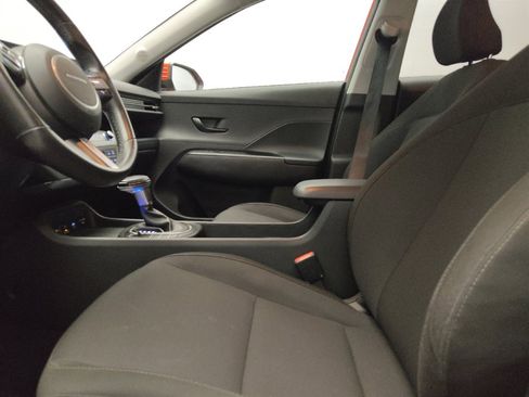 Used 2024 Hyundai Kona SEL FWD image 17