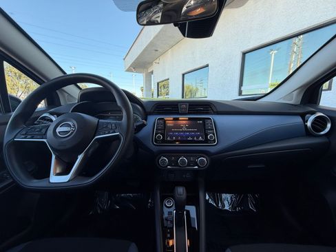 Used 2025 Nissan Versa SV image 31