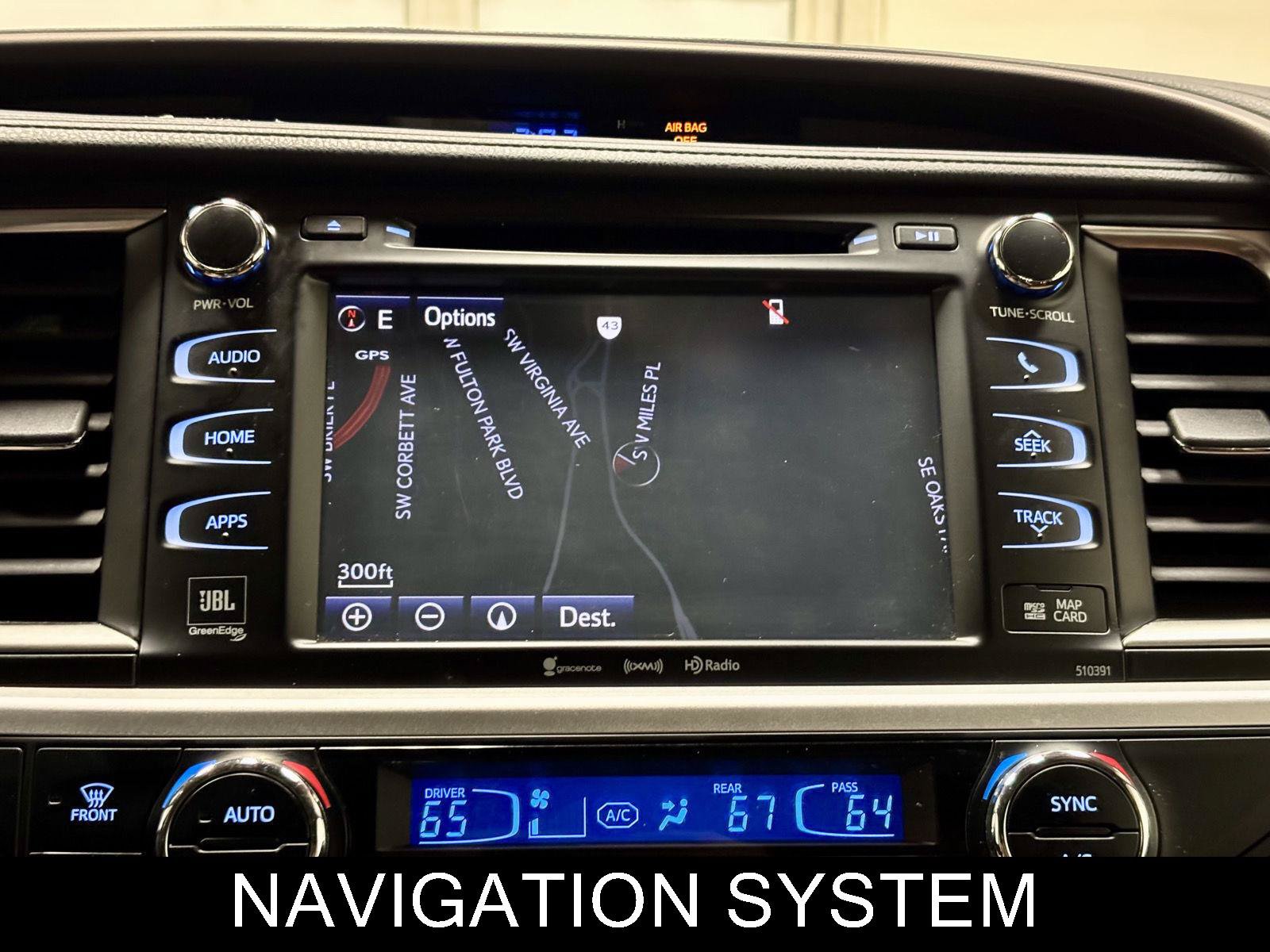 Used 2019 Toyota Highlander Limited Platinum AWD/4WD image 36