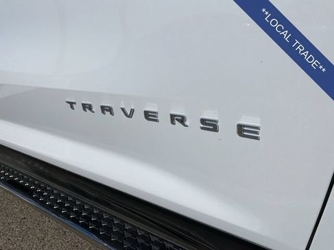 Used 2026 Chevrolet Traverse LT w/ Sun and Wheel Package FWD image 9