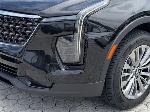 Used 2024 Cadillac XT4 Premium Luxury FWD image 14