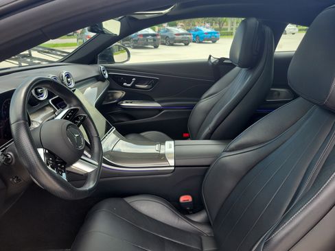 Used 2025 Mercedes-Benz CLE 300 4MATIC Coupe image 19