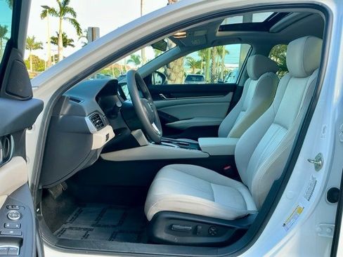 Used 2020 Honda Accord EX image 8