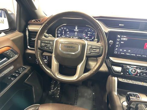 Used 2022 GMC Sierra 1500 Denali AWD/4WD image 15