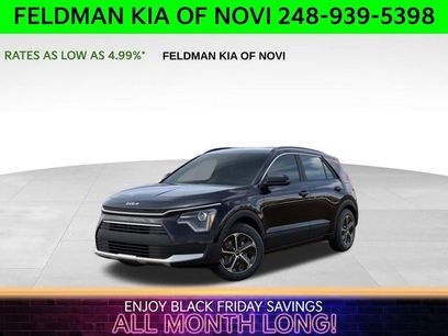 New 2025 Kia Niro LX