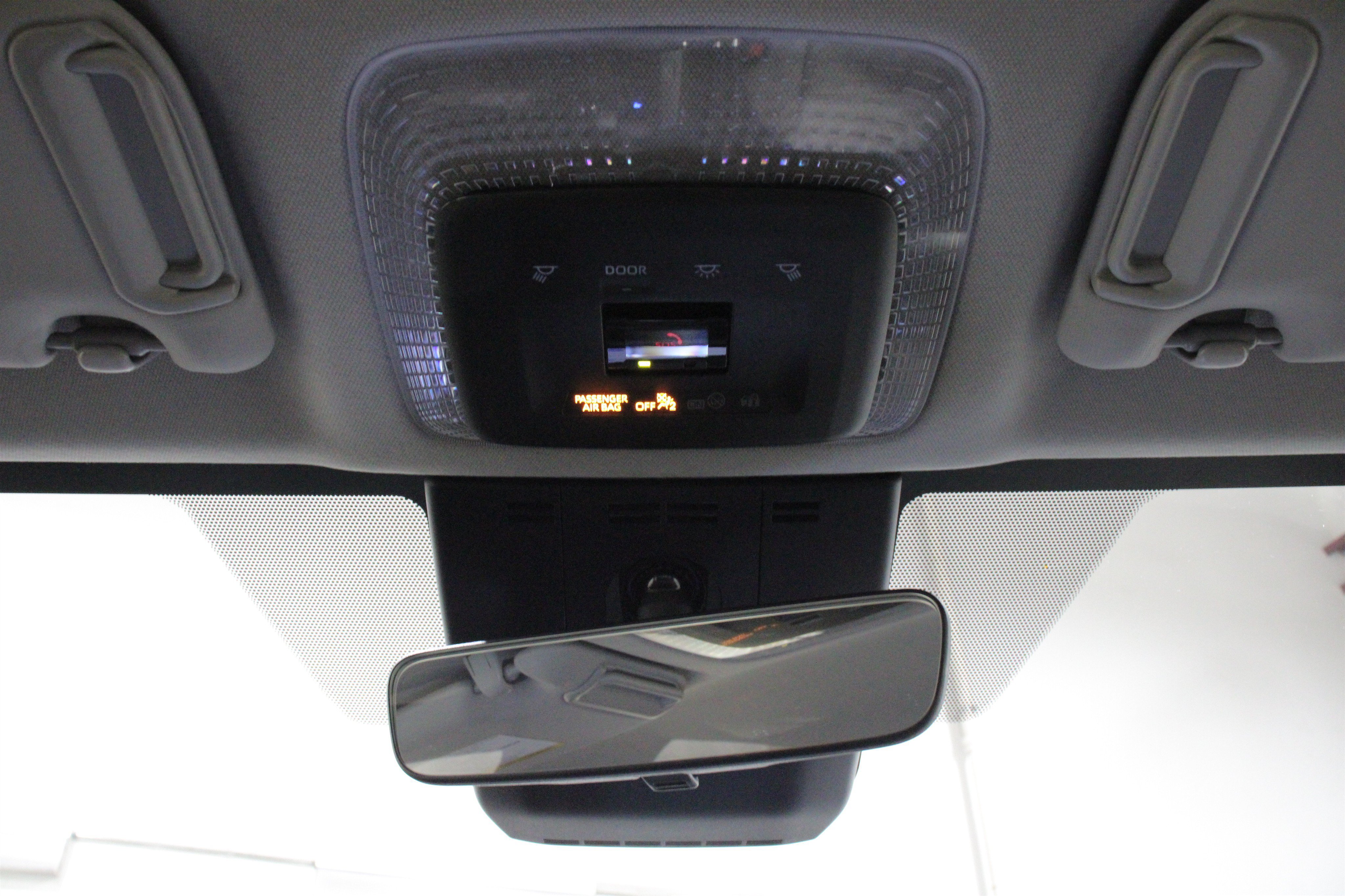 Used 2024 Toyota Prius LE FWD image 23