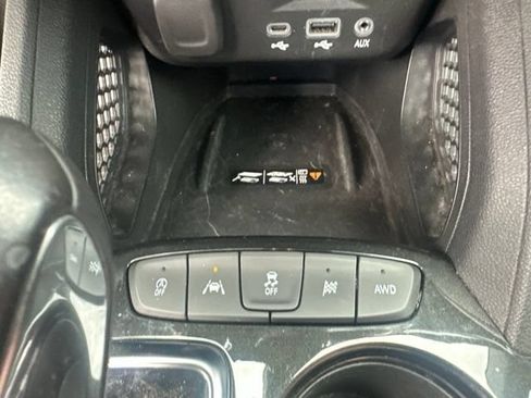 Used 2021 Chevrolet TrailBlazer RS w/ Technology Package AWD/4WD image 24
