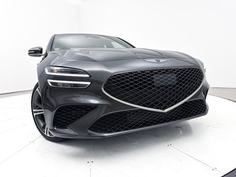 Used 2025 Genesis G70 3.3T Advanced image 11