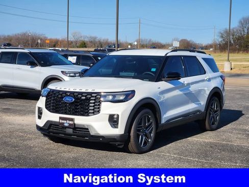 New 2026 Ford Explorer ST-Line w/ ST-Line Street Pack image 3