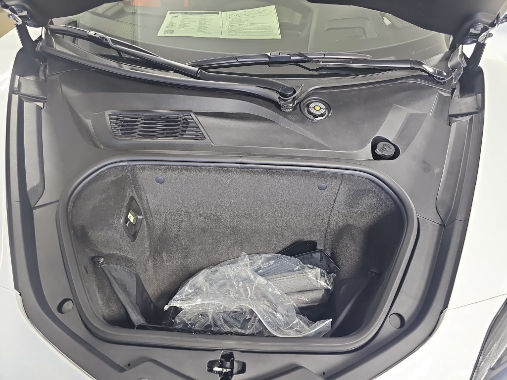 Used 2025 Chevrolet Corvette Z06 RWD image 35