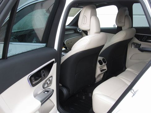 New 2026 Mercedes-Benz GLC 300 4MATIC image 14