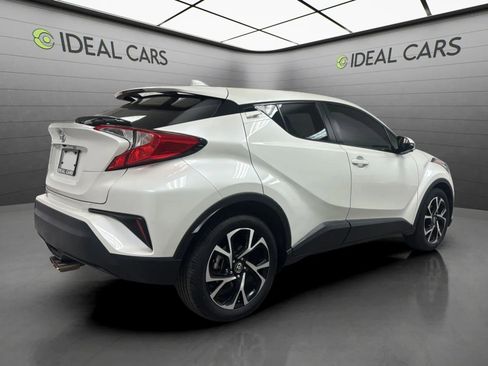 Used 2021 Toyota C-HR XLE FWD image 5