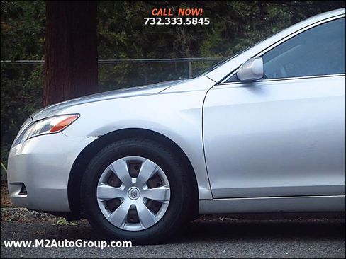 Used 2009 Toyota Camry LE image 25