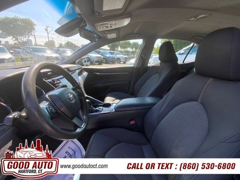 Used 2019 Toyota Camry LE FWD image 7