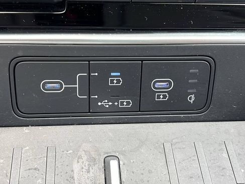 Certified 2025 Hyundai Santa Fe SEL FWD image 30