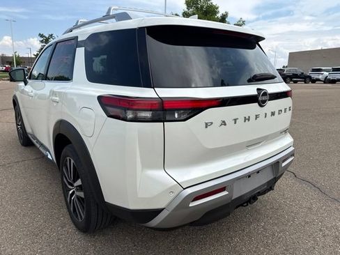 Used 2023 Nissan Pathfinder Platinum AWD/4WD image 5