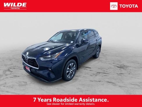 Certified 2021 Toyota Highlander XLE image 5