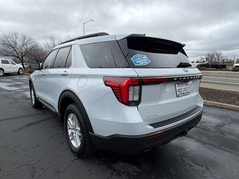 Used 2025 Ford Explorer Active image 6