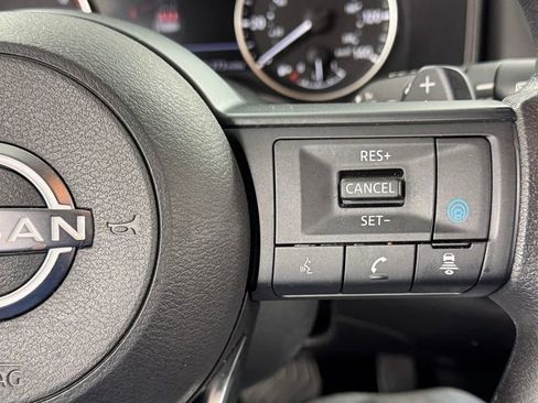 Used 2024 Nissan Rogue SV AWD/4WD image 23