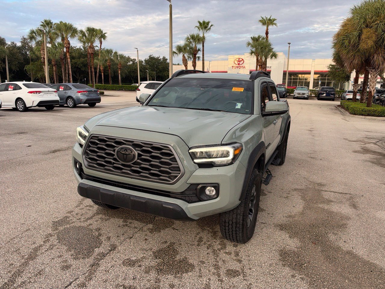 Used 2023 Toyota Tacoma TRD Off-Road AWD/4WD image 1