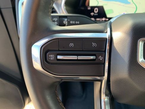 Used 2024 GMC Canyon Denali image 21