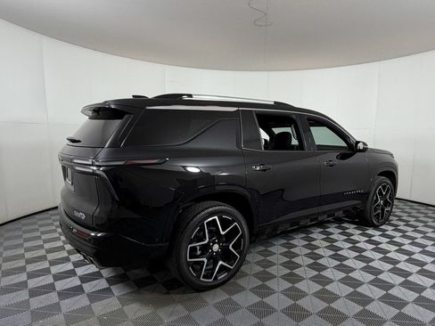 Certified 2025 Chevrolet Traverse High Country FWD image 4