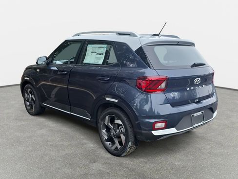 New 2026 Hyundai Venue SEL FWD image 7