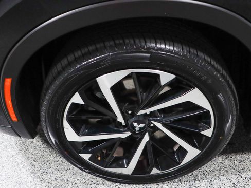 Used 2023 Mitsubishi Outlander SEL image 11