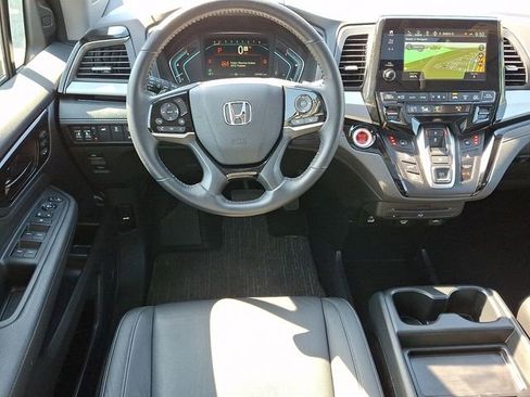 Used 2024 Honda Odyssey Touring image 12