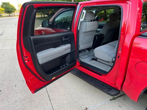 Used 2007 Toyota Tundra SR5 w/ TRD Off-Road Pkg image 22