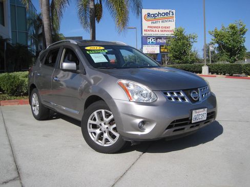 Used 2012 Nissan Rogue SL FWD image 1