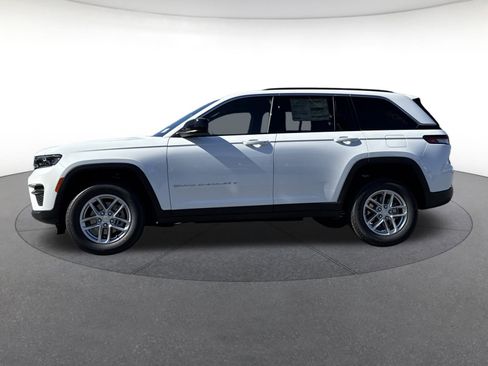 New 2025 Jeep Grand Cherokee Laredo X image 2