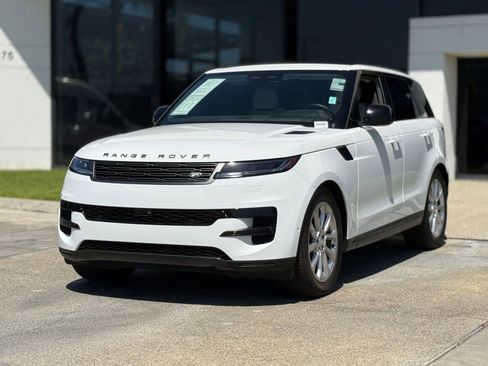 Used 2024 Land Rover Range Rover Sport SE AWD/4WD image 2