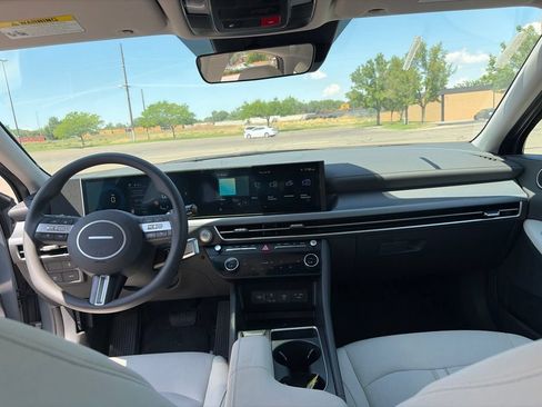 Used 2025 Hyundai Sonata SEL FWD image 23