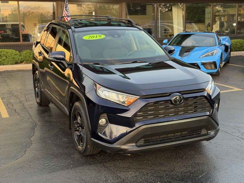 Used 2019 Toyota RAV4 XLE w/ All Weather Liner Package AWD/4WD image 5