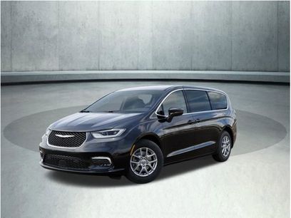 New 2026 Chrysler Pacifica Select