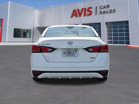 Used 2025 Nissan Altima 2.5 SV AWD/4WD image 7