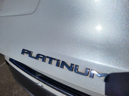 Used 2022 Toyota Highlander Platinum image 22