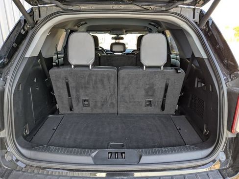 Used 2023 Ford Explorer XLT w/ Equipment Group 202A image 29