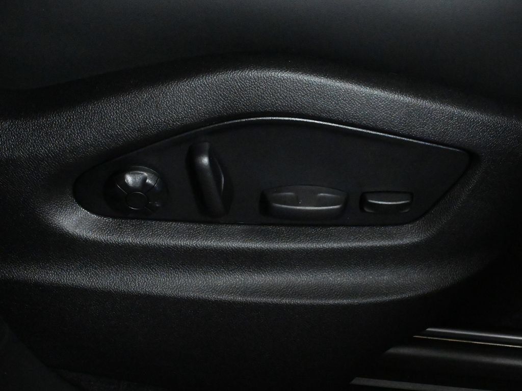 Used 2026 Porsche Cayenne Coupe AWD/4WD image 41