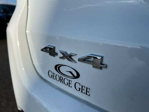 Used 2024 Jeep Compass Limited image 8