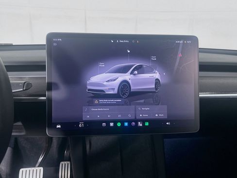 Used 2022 Tesla Model Y Performance AWD/4WD image 18