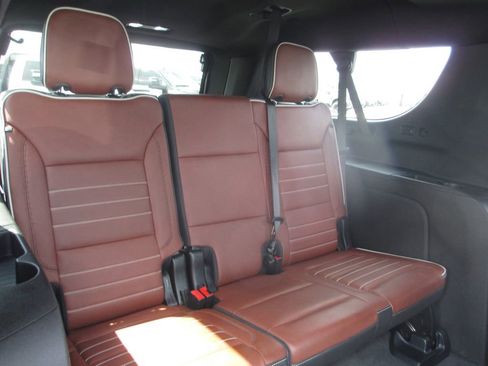 Used 2024 GMC Yukon XL Denali Ultimate AWD/4WD image 29