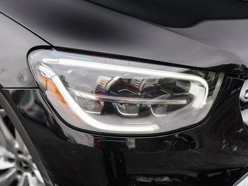 Used 2021 Mercedes-Benz GLC 300 4MATIC image 6