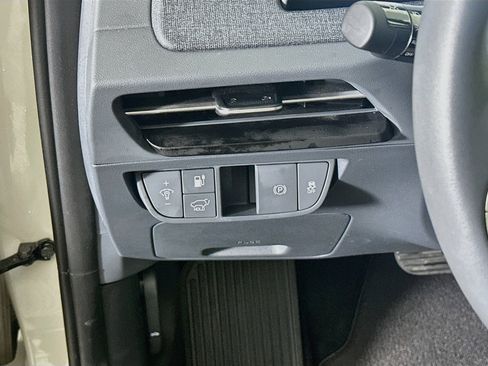 Used 2023 Kia EV6 Wind w/ Wind Technology Package RWD image 17