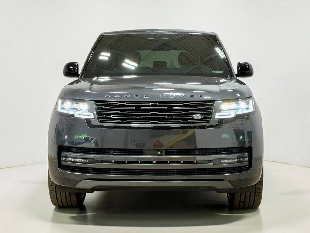 Used 2025 Land Rover Range Rover Long Wheelbase SE AWD/4WD image 10