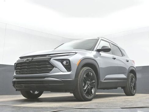 New 2026 Chevrolet TrailBlazer LT w/ Midnight Edition FWD image 42