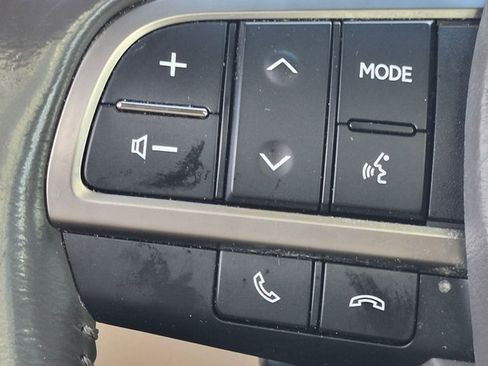 Used 2018 Lexus LX 570 4WD w/ Luxury Package image 12